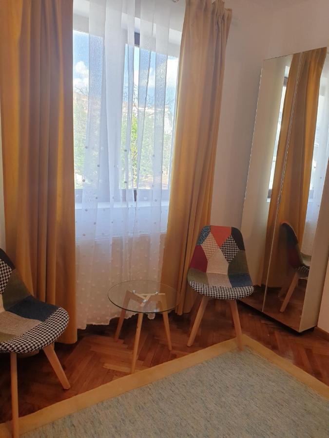 Studio Yellow - Piata Victoriei Bucharest Exterior photo